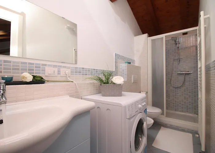 Apartment La Casa Del Pittore Como