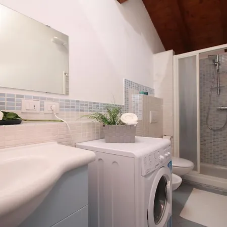 Apartament La Casa Del Pittore Como